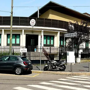 Borgo Milanese - Bocconi 15 Minuti Appartamento