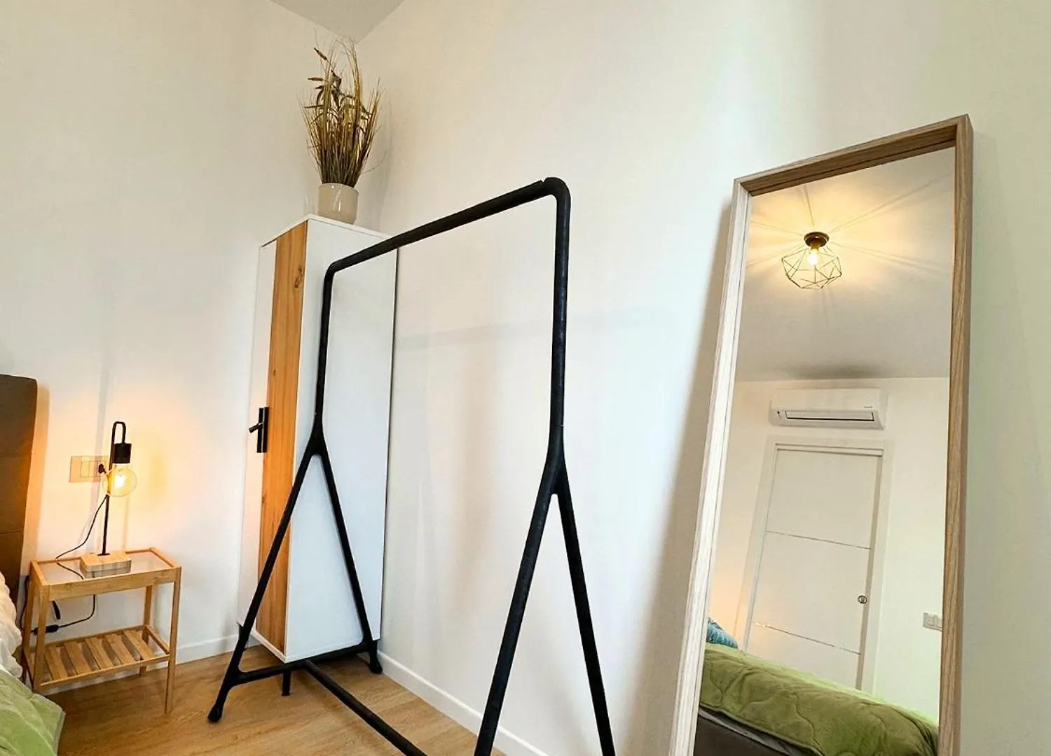 Loft Con Balcone 20 Minuti Dal Duomo Olympic Village Milano 0*,  Italia