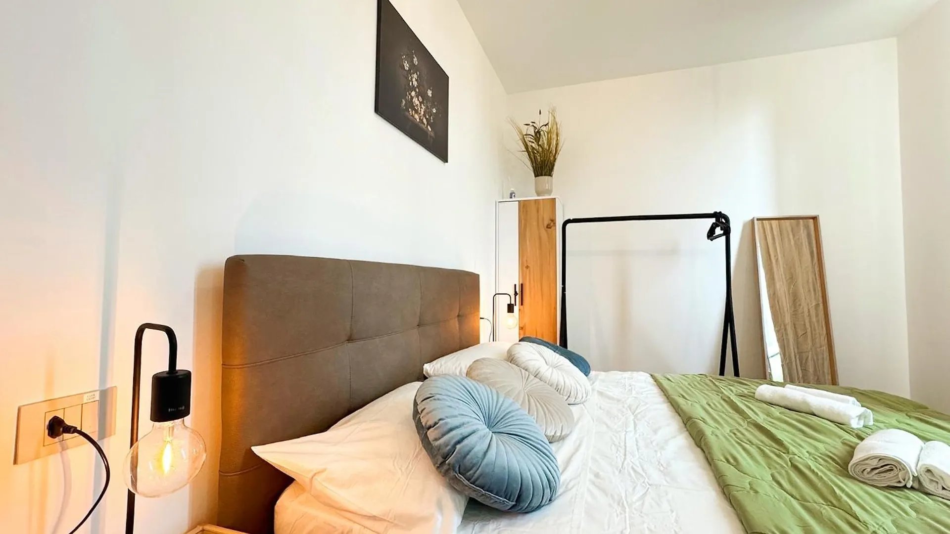Loft Con Balcone 20 Minuti Dal Duomo Olympic Village Milano Appartamento
