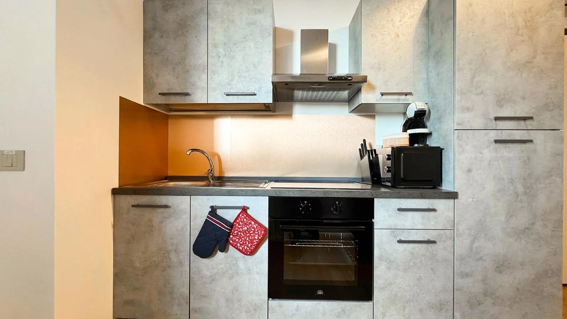 Loft Con Balcone 20 Minuti Dal Duomo Olympic Village Milano Appartamento